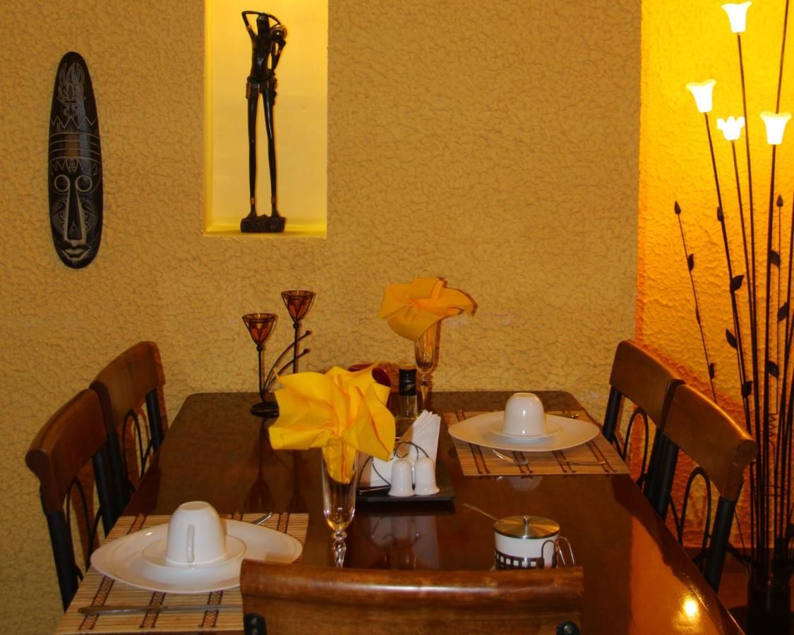 Отель Hotel Diplomat Тбилиси-21