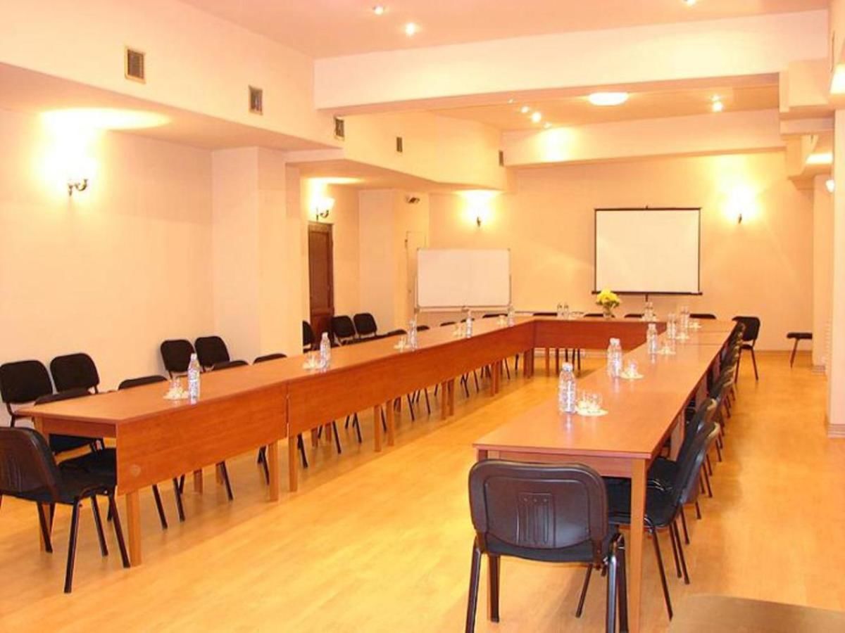 Отель Hotel Diplomat Тбилиси-24