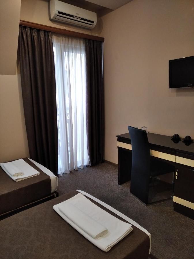 Отель Hotel Diplomat Тбилиси-26