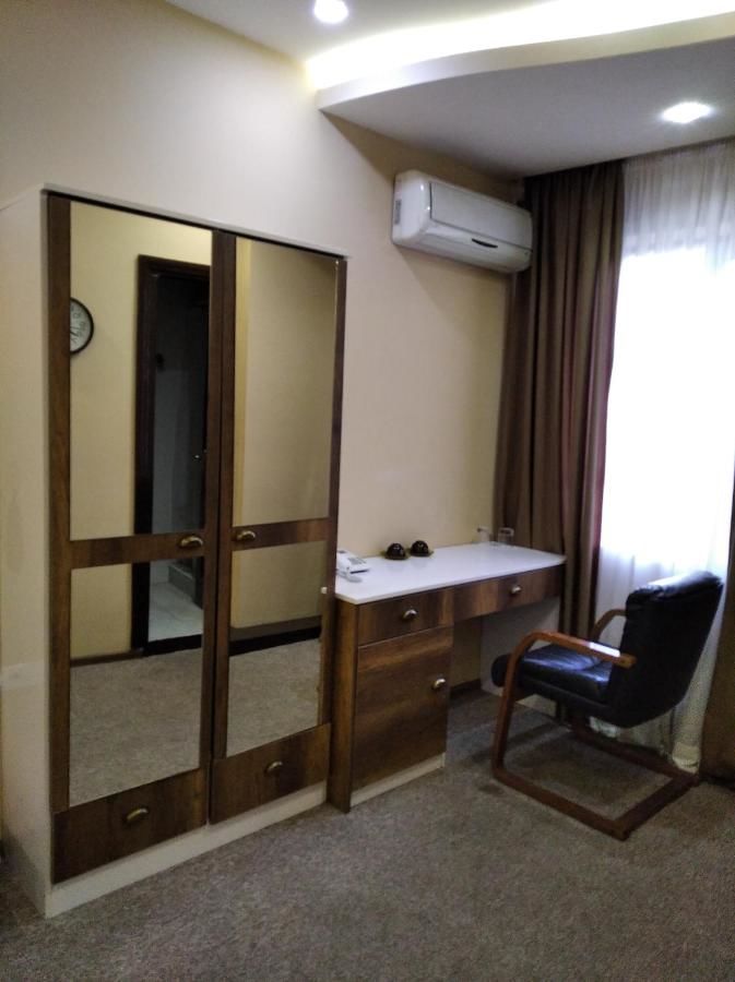 Отель Hotel Diplomat Тбилиси-31