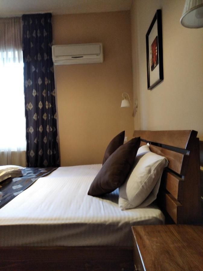 Отель Hotel Diplomat Тбилиси-35