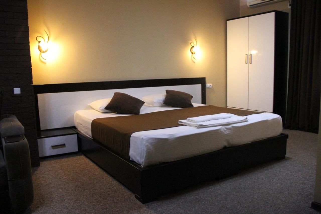 Отель Hotel Diplomat Тбилиси-46