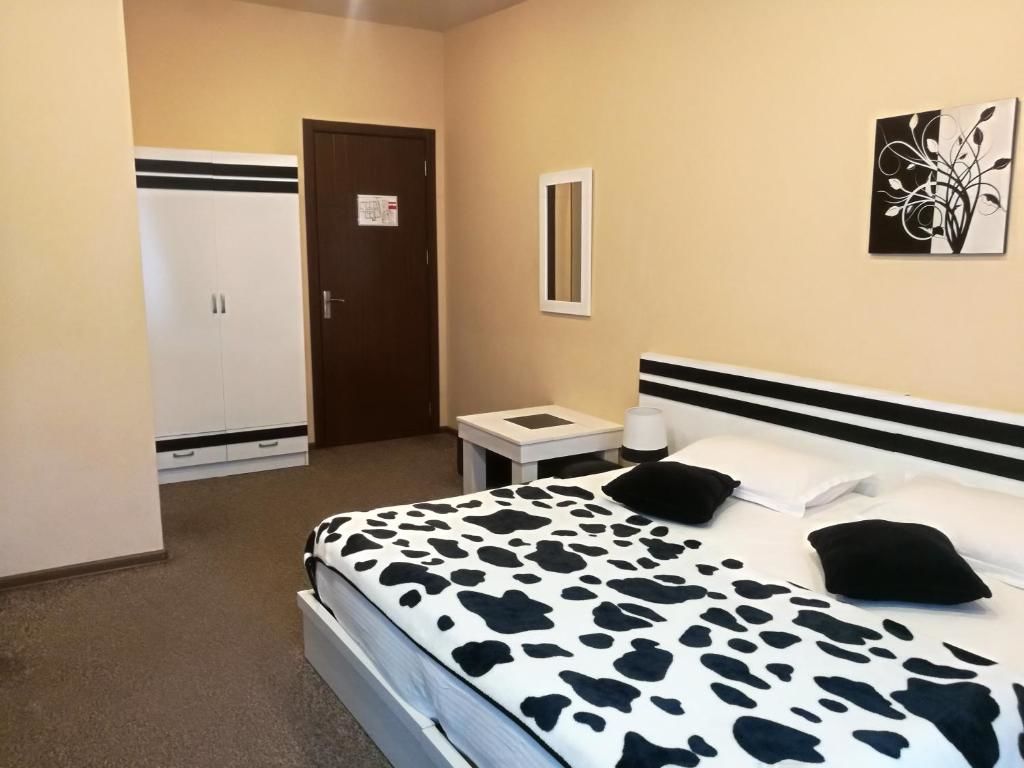 Отель Hotel Diplomat Тбилиси-49