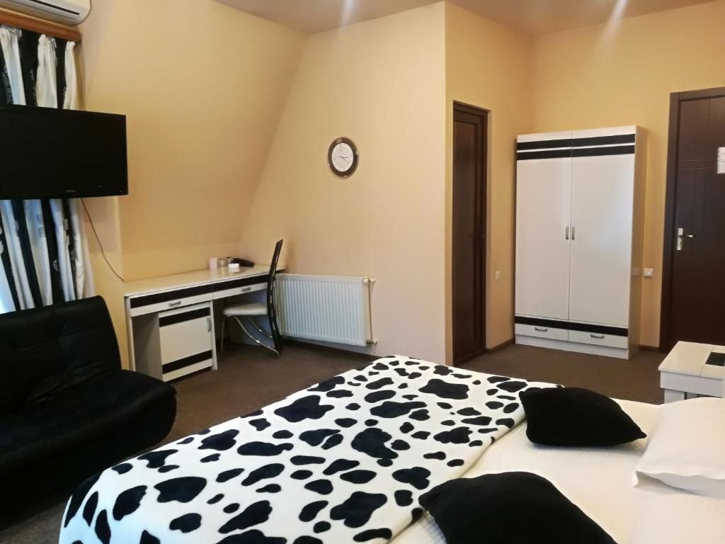 Отель Hotel Diplomat Тбилиси-50