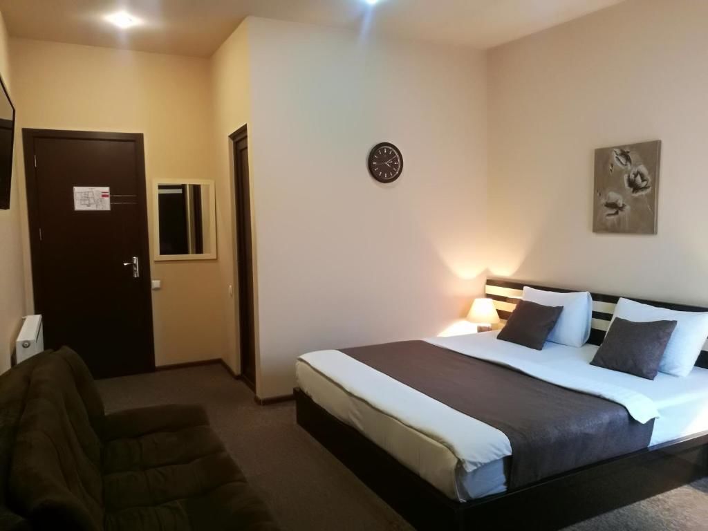 Отель Hotel Diplomat Тбилиси-55