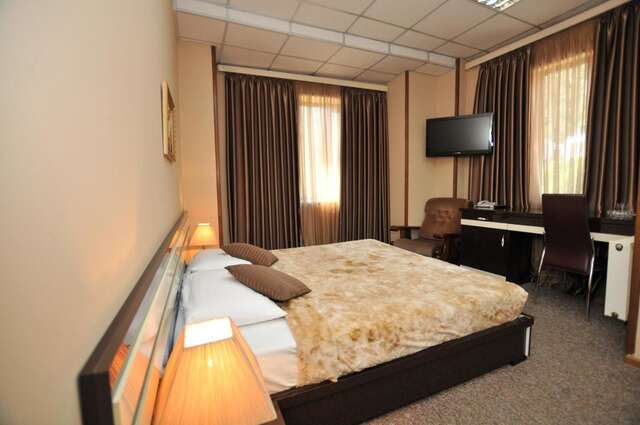 Отель Hotel Diplomat Тбилиси-40